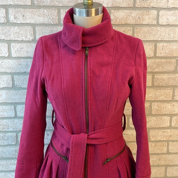 Pink coat! - Picture 2 of 9